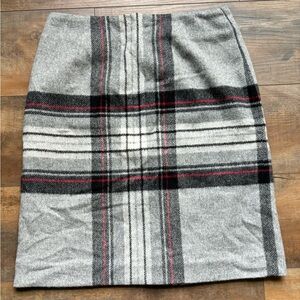 Talbots Size 6 Grey Red Black Plaid Wool Fully Lined Pencil Christmas Skirt